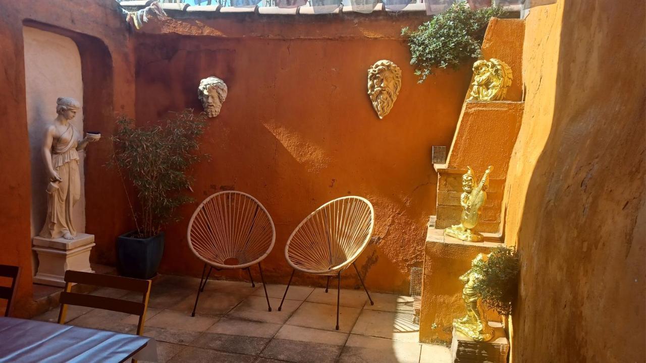 MAISON DE CHARME AVEC COUR, proche rue des Teinturiers Avignon Exterior foto
